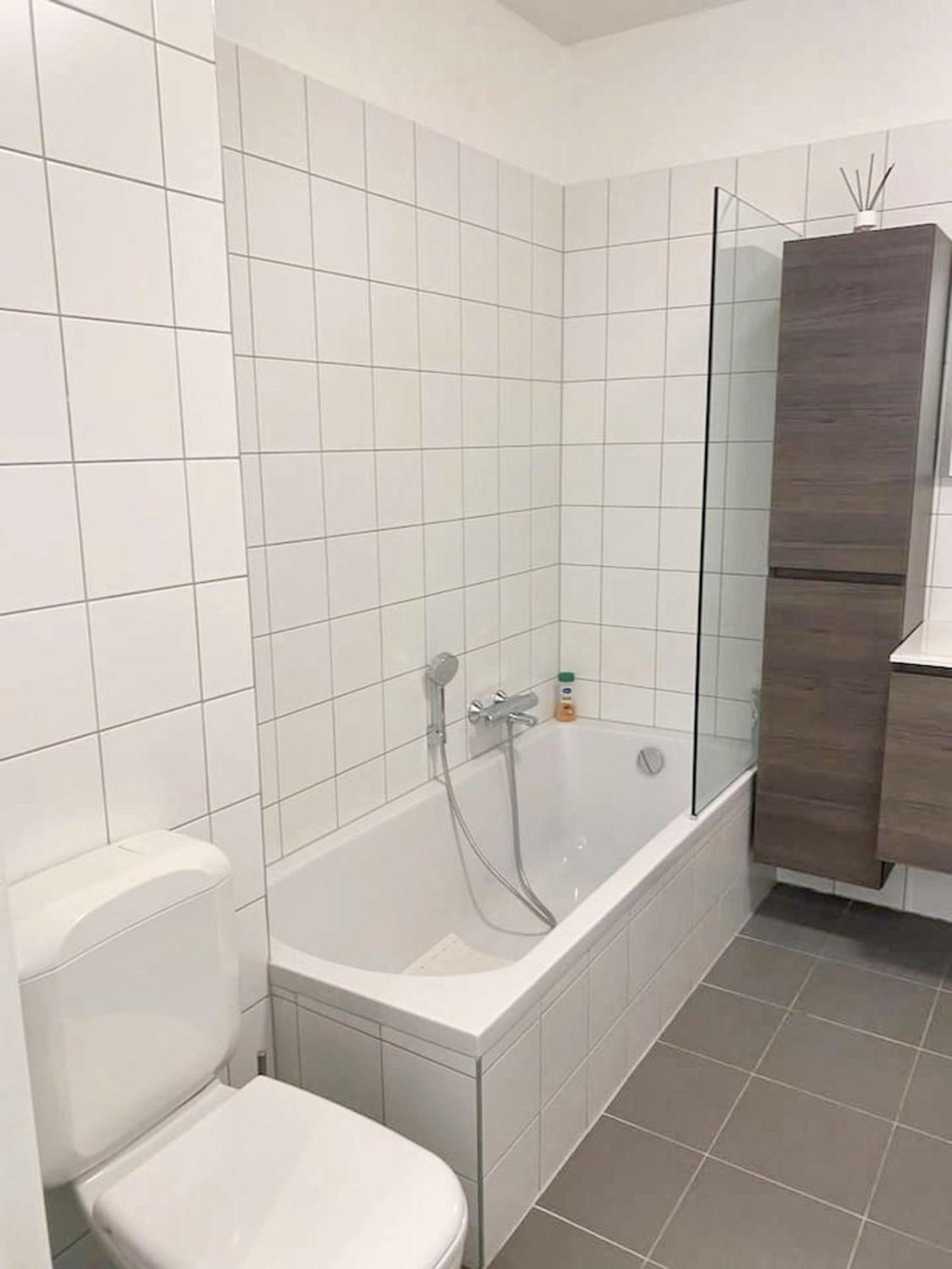 Modern Apartment In Cureghem Anderlecht 134 M² + Terrace Bruxelas Exterior foto